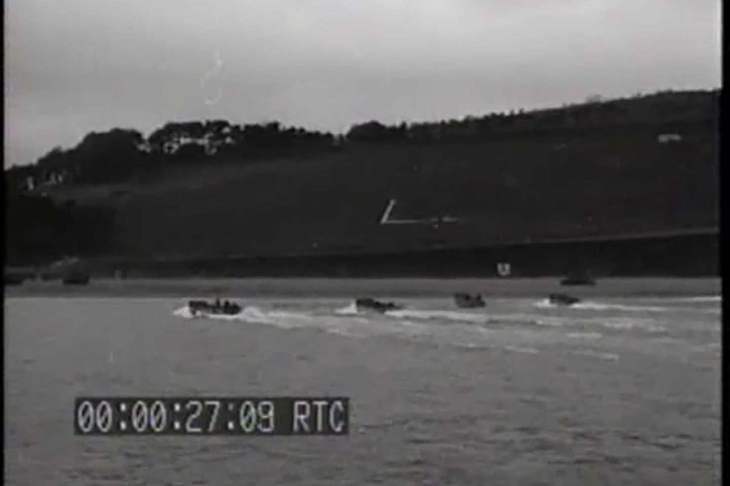 JOINT ARMY & NAVY AMPHIBIOUS MANOEUVRES, SLAPTON SANDS, DEVON, ENGLAND: 14TH FEBRUARY, 1944